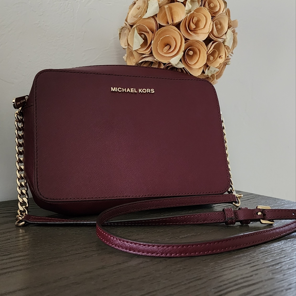 Michael Kors crossbody1